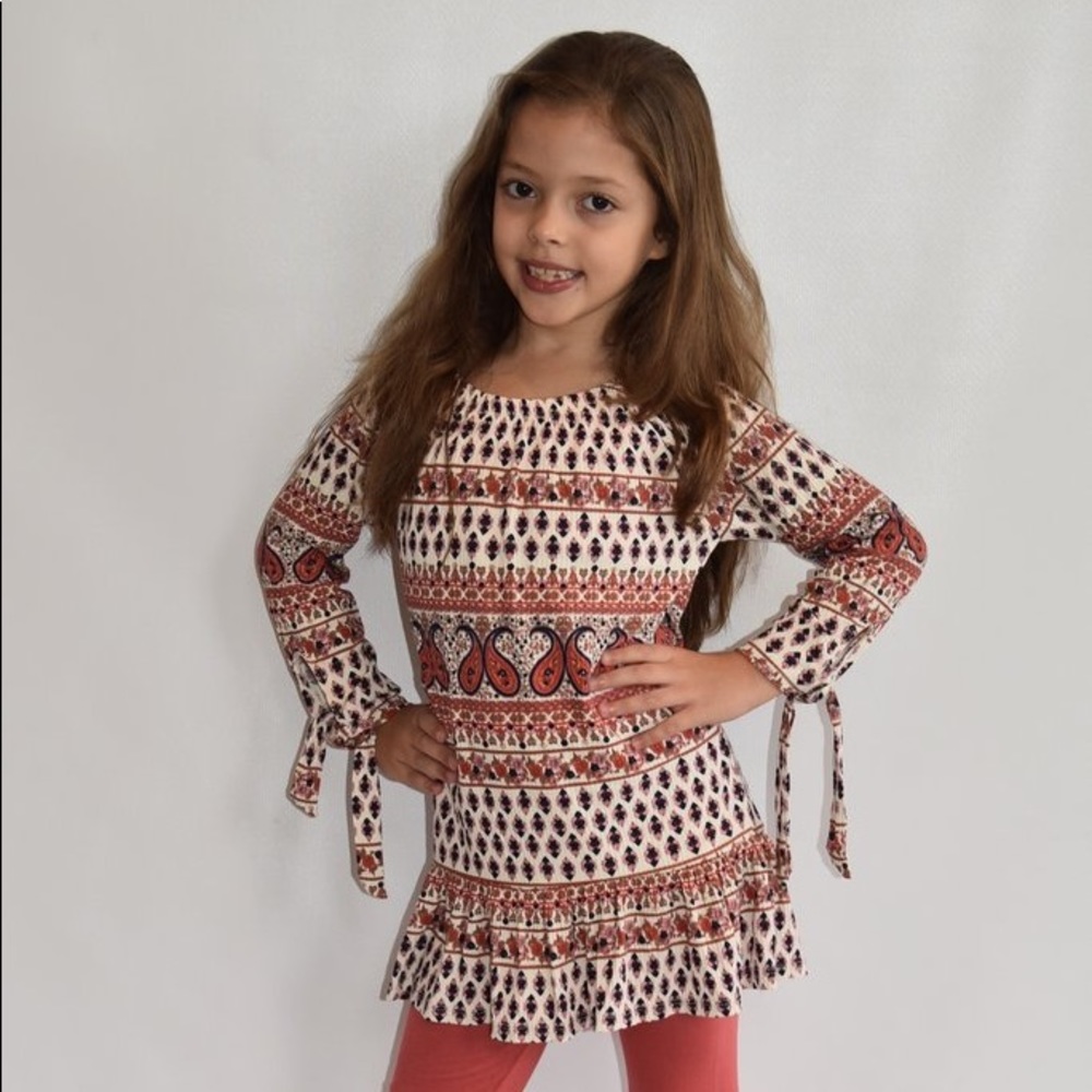 Paisley Top by Area Code 407